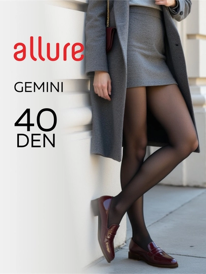 Душтағы жалаңаш аққұбаның бейнесін қараңыз.